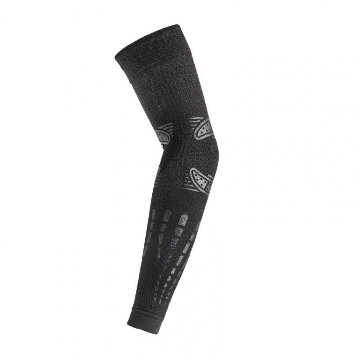 PDLSport No Strain Evolution black arm warmers in XS-S size, shown on a model, designed for comfortable arm support and warmth.
