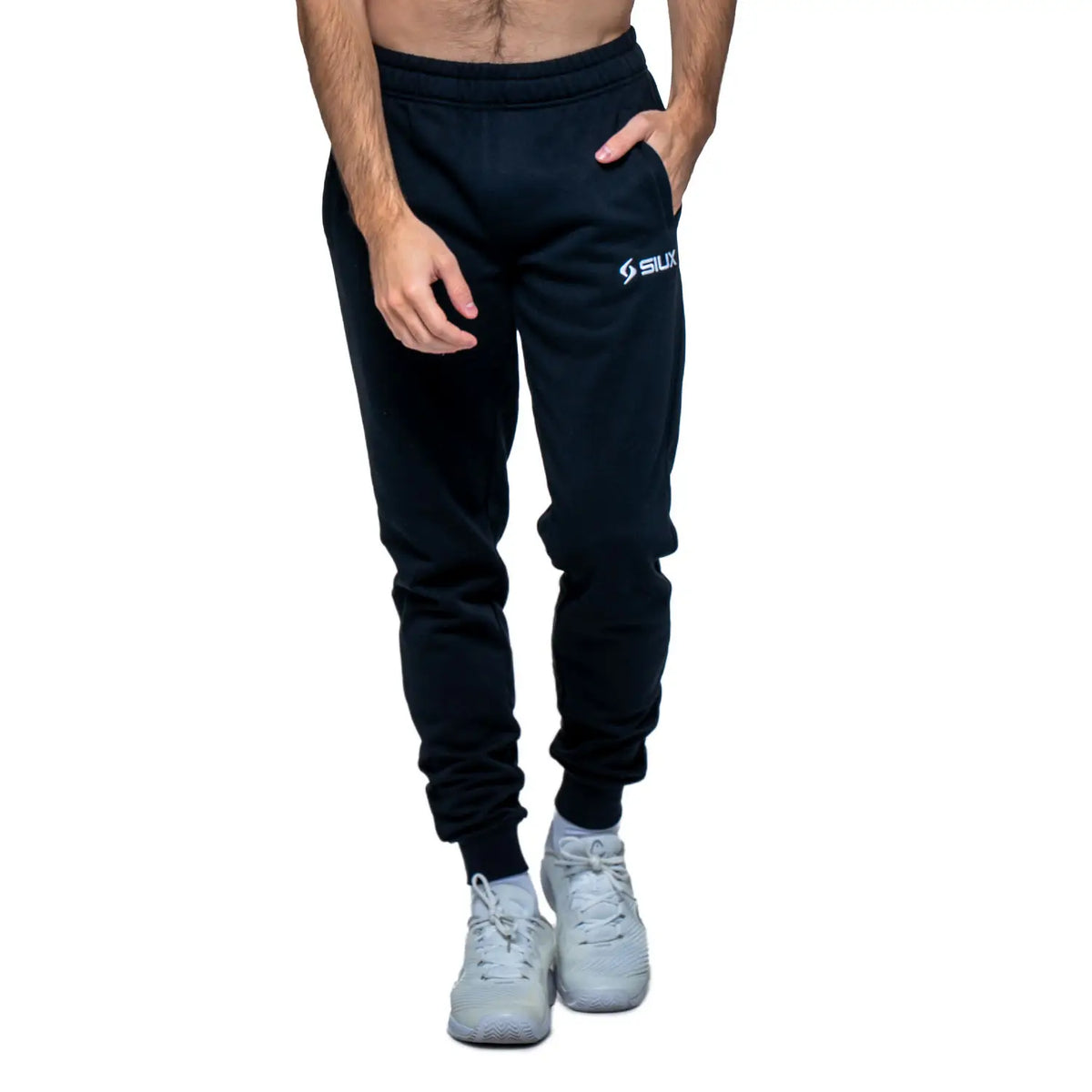 Black Siux Basic 26 pants in medium size, featuring a comfortable fit and stylish design, shown on a model.