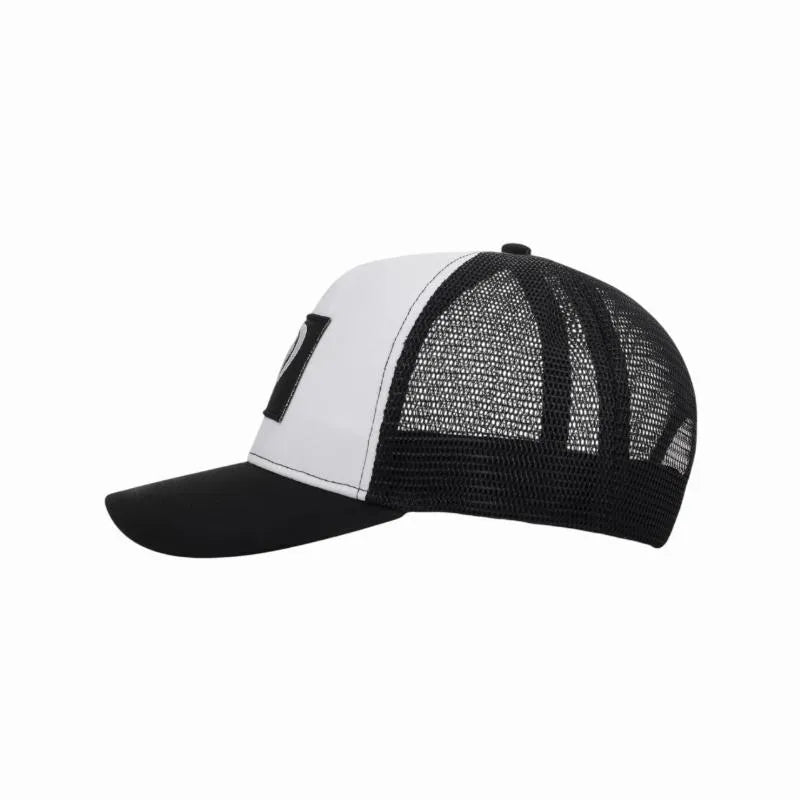 Black Bullpadel BPG265 baseball cap with curved brim and adjustable strap, featuring the Bullpadel logo on the front.