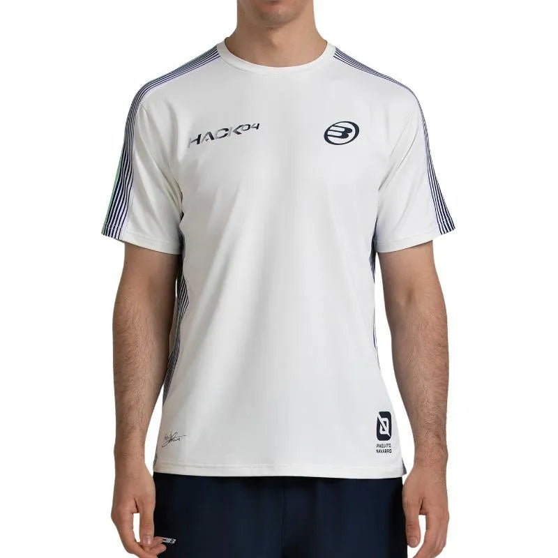 Bullpadel Paquito Navarro 26V Hueso white T-shirt, medium size, featuring a casual design with logo and comfortable fit.