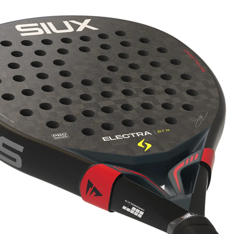Siux Electra Pro 2026 Shadow Red padel racket with a sleek red design and ergonomic grip, ideal for competitive gameplay.